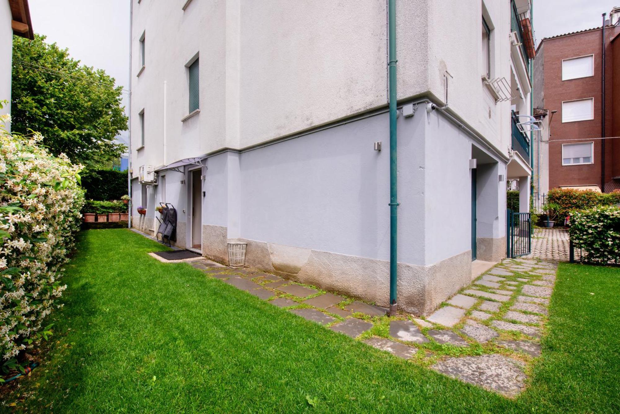 Aloha Lake Apartments Mandello del Lario Exterior photo